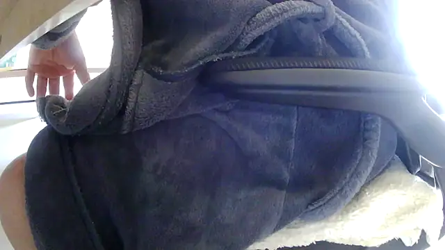 suedel65 online show from April 2026 03:19:01 PM