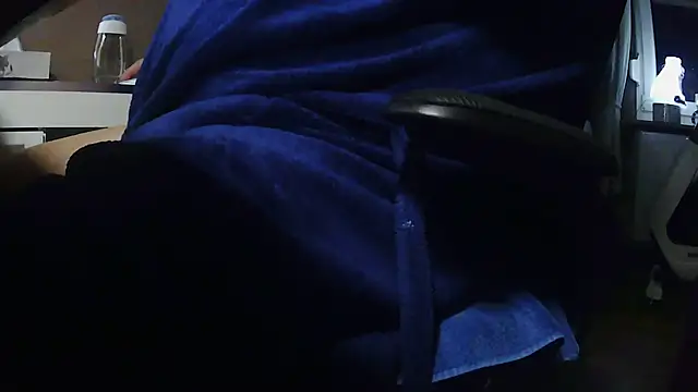 suedel65 online show from December 2025 04:20:02 PM