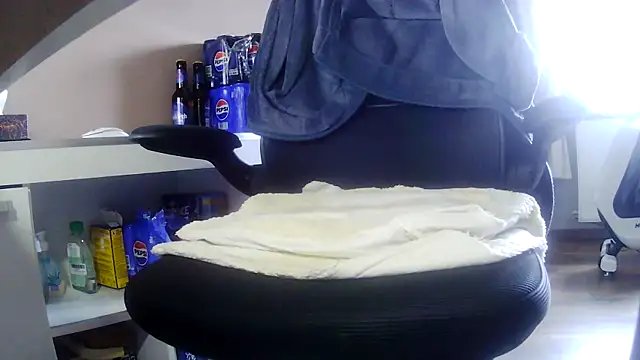 suedel65 online show from February 2026 02:35:02 PM