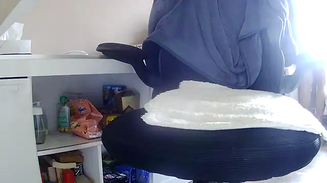 suedel65 online show from May 2026 03:16:02 PM
