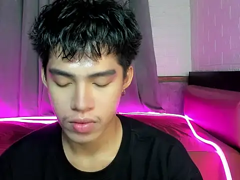 Lightjt04 online show from October 2025 07:36:01 PM