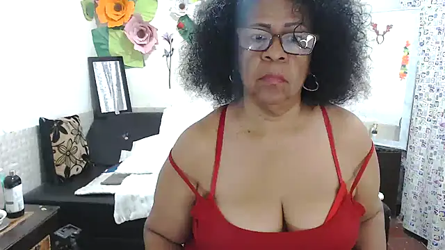 Snapshot of Yayis-hot-sexyw chatting on February 2025 04:27:01 PM Yayis-hot-sexyw online show from February 2025 04:27:01 PM