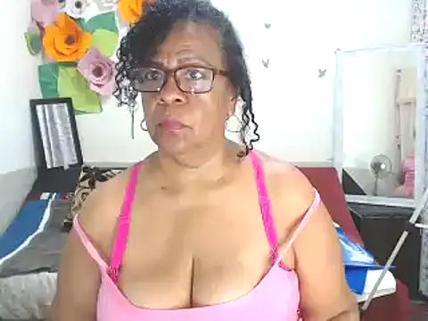 Snapshot of Yayis-hot-sexyw chatting on January 2025 04:30:02 PM Yayis-hot-sexyw online show from January 2025 04:30:02 PM