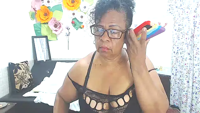 Snapshot of Yayis-hot-sexyw chatting on February 2025 06:56:02 PM Yayis-hot-sexyw online show from February 2025 06:56:02 PM