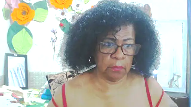 Snapshot of Yayis-hot-sexyw chatting on November 2025 06:45:02 PM Yayis-hot-sexyw online show from November 2025 06:45:02 PM