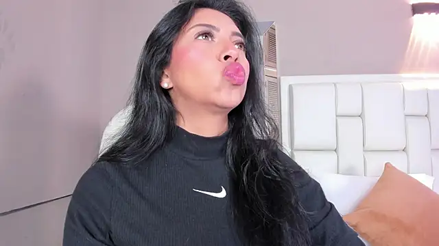  BunnyNaugthy online show from September 2025 12:00:01 PM
