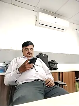 Desi Londa 143 online show from December 2025 06:01:01 AM