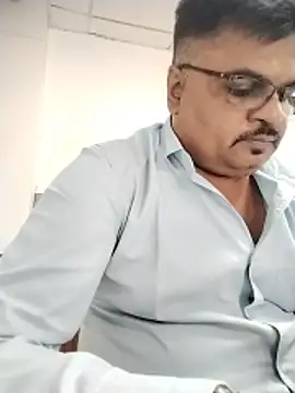 Desi Londa 143 online show from May 2026 03:42:01 PM