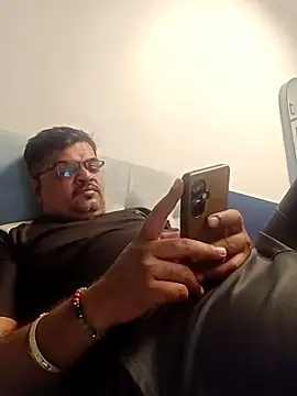 Desi Londa 143 online show from October 2025 01:56:02 PM