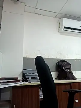 Desi Londa 143 online show from May 2026 12:20:01 PM