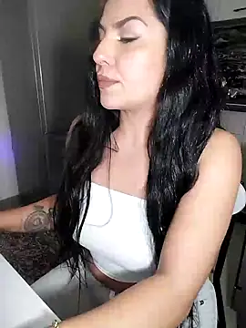 Snapshot of hot-babygirl chatting on January 2025 08:48:01 PM hot-babygirl online show from January 2025 08:48:01 PM