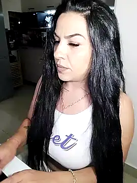 hot-babygirl online show from April 2026 06:12:01 PM