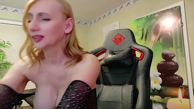 HotLana69 online show from March 2025 06:13:02 PM