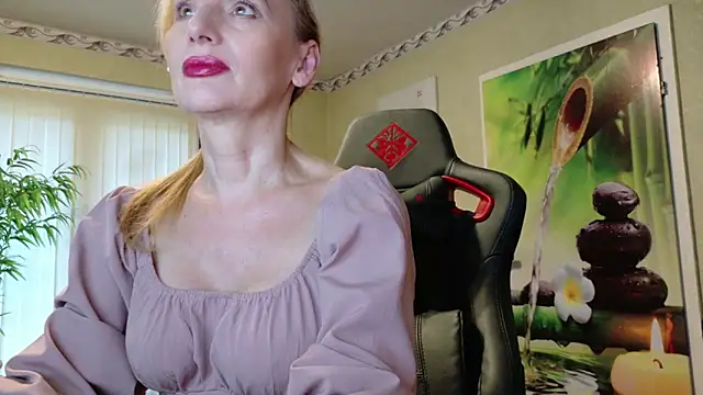 HotLana69 online show from October 2025 03:47:02 PM