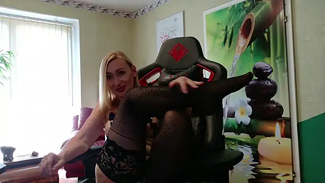 HotLana69 online show from September 2025 11:04:01 AM