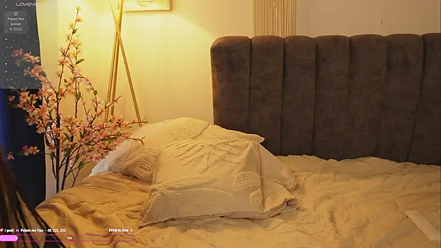 bunnycuteshy online show from September 2025 02:56:02 PM