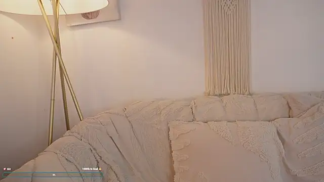 bunnycuteshy online show from November 2025 01:44:02 PM