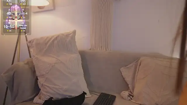 bunnycuteshy online show from February 2026 01:44:02 PM