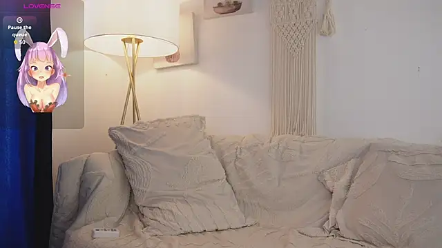 bunnycuteshy online show from December 2025 12:53:01 PM