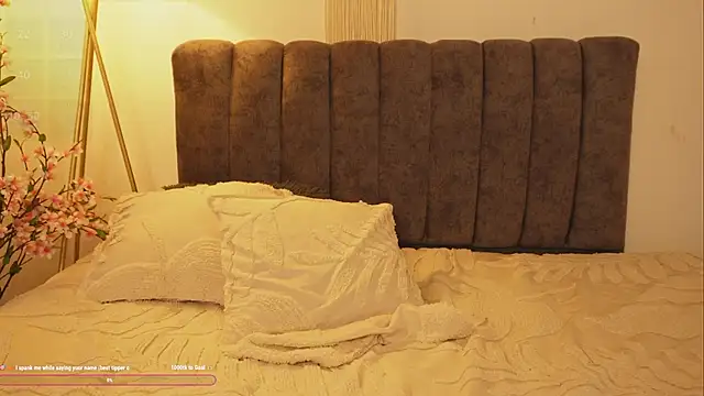 bunnycuteshy online show from September 2025 02:05:01 PM