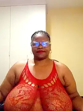 Snapshot of sweetnoziexx chatting on March 2025 01:54:01 AM sweetnoziexx online show from March 2025 01:54:01 AM
