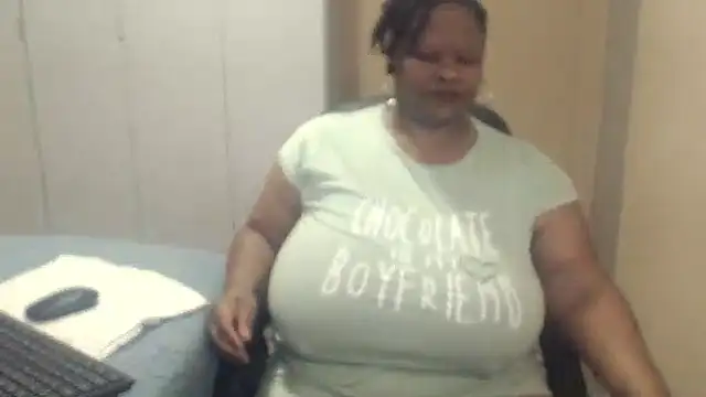 Snapshot of sweetnoziexx chatting on September 2025 04:55:01 AM sweetnoziexx online show from September 2025 04:55:01 AM