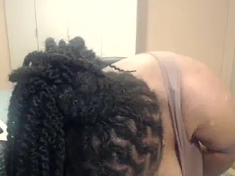 sweetnoziexx online show from February 2026 05:57:01 PM