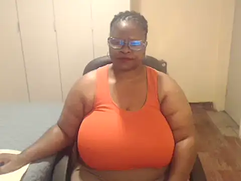Snapshot of sweetnoziexx chatting on March 2025 07:57:02 PM sweetnoziexx online show from March 2025 07:57:02 PM