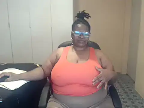 sweetnoziexx online show from November 2025 02:11:01 PM