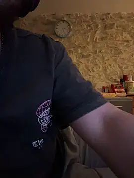 yann2392 online show from May 2026 06:33:02 PM