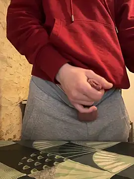 yann2392 online show from February 2026 02:50:01 PM