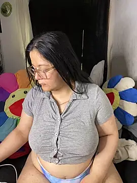 MsConejitaa online show from April 2026 04:14:02 PM