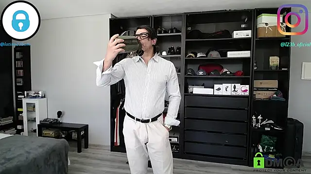 samricci21 online show from March 2026 12:07:02 PM