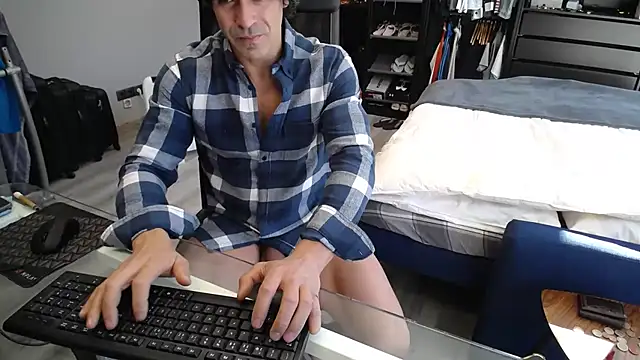 samricci21 online show from November 2025 12:39:02 PM