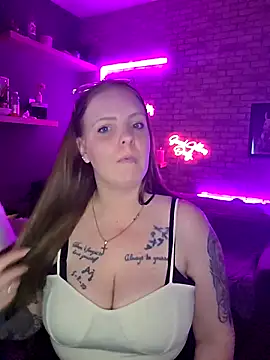 Melissa1994- online show from April 2026 09:06:02 PM