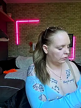 Melissa1994- online show from April 2026 01:51:02 PM