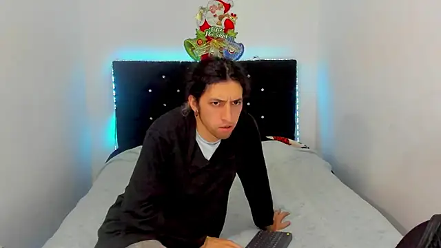 shelby  hotshoww online show from December 2024 01:15:02 AM