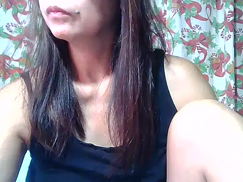 urwife tobe online show from December 2025 06:33:01 PM