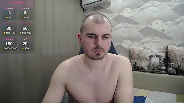 Snapshot of SerzhKorol1 chatting on March 2025 09:45:02 AM SerzhKorol1 online show from March 2025 09:45:02 AM