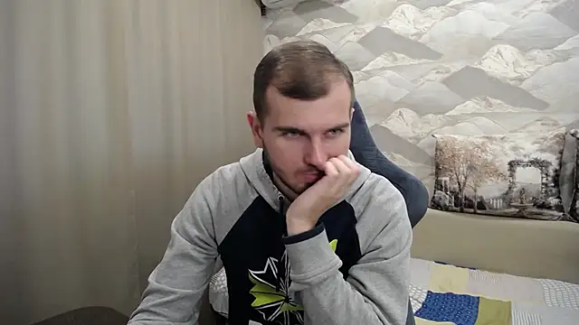 Snapshot of SerzhKorol1 chatting on October 2025 01:04:02 PM SerzhKorol1 online show from October 2025 01:04:02 PM
