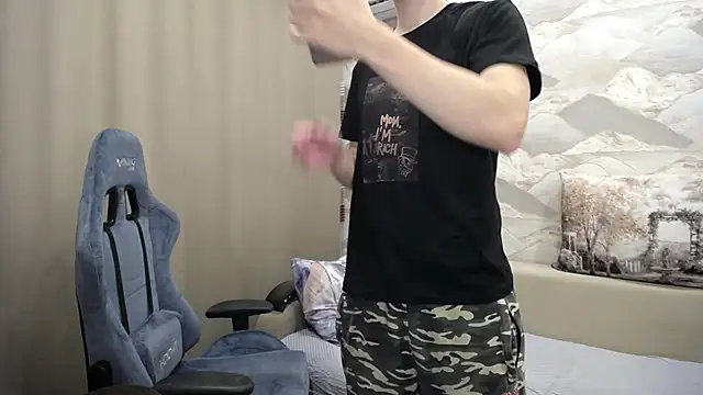 SerzhKorol1 online show from October 2025 06:12:02 AM