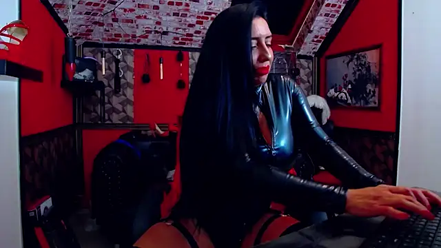 DommeBellatrix online show from November 2025 03:59:01 PM