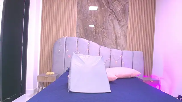 arletmss online show from December 2025 03:08:01 AM