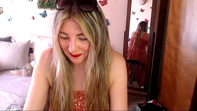Jolie-Mature online show from May 2026 08:29:02 PM