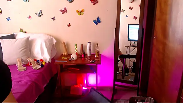 Jolie-Mature online show from March 2026 10:00:02 PM