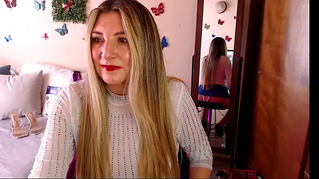 Snapshot of Jolie-Mature chatting on June 2026 08:58:01 PM Jolie-Mature online show from June 2026 08:58:01 PM