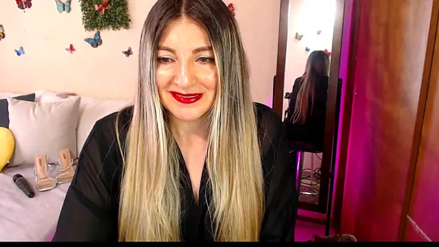 Jolie-Mature online show from April 2026 09:28:01 PM