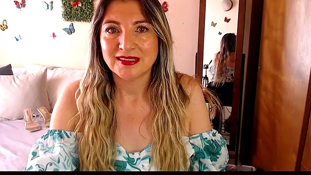 Jolie-Mature online show from April 2026 07:53:01 PM