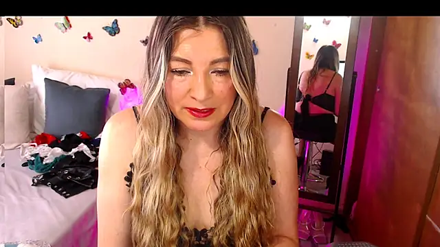 Jolie-Mature online show from September 2025 08:26:02 PM