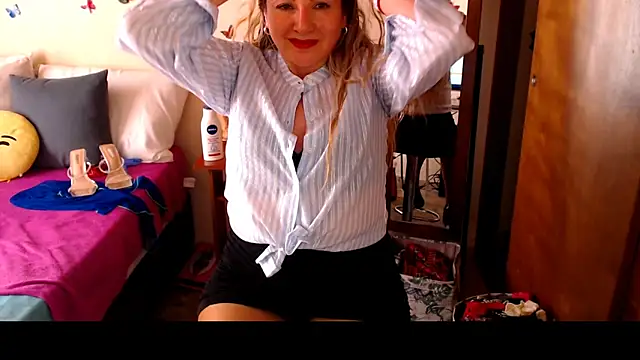 Snapshot of Jolie-Mature chatting on December 2025 08:36:02 PM Jolie-Mature online show from December 2025 08:36:02 PM